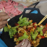 Ngegrill menjadi kesukaan Gen Z di Blitar sebagai gaya nongkrong baru yang seru, hemat, dan penuh kebersamaan.