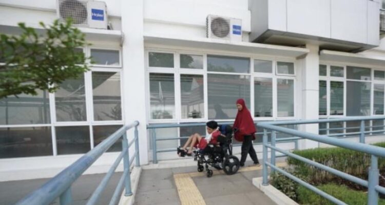 Rusun Sentra Mulya Jaya di Bambu Apus, Jakarta Timur, menawarkan hunian layak dengan sewa hanya Rp10.000 per bulan lengkap dengan fasilitas dan pelatihan kemandirian dari pemerintah.