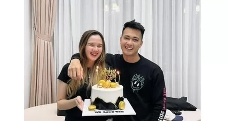 Foto Eza Gionino dan Meiza Aulia Coritha Saat Sidang Cerai PA Cibinong 2025-2026 - Fakta Lengkap Gugatan Cerai Foto Eza Gionino dan Meiza Aulia Coritha Saat Sidang Cerai PA Cibinong 2025-2026 - Fakta Lengkap Gugatan Cerai